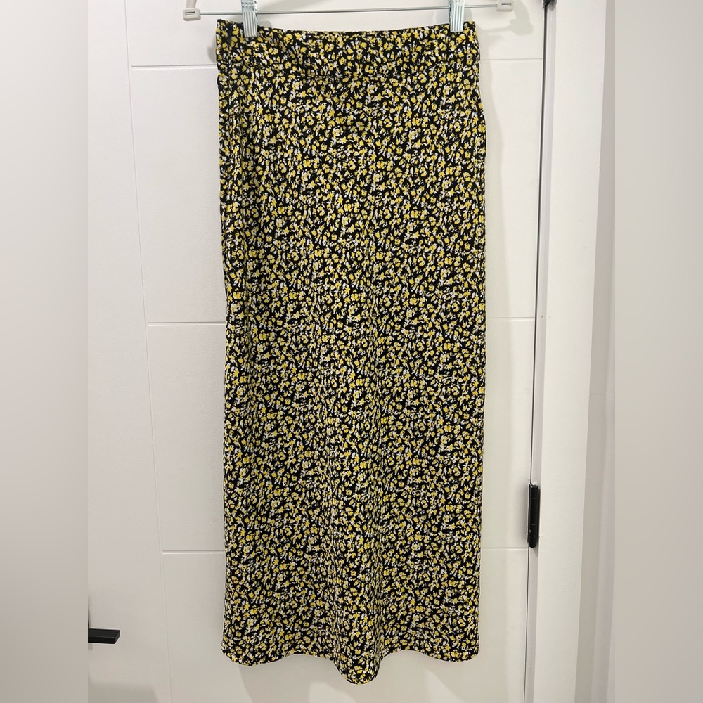 Urban Outfitters Floral Skirt (S)